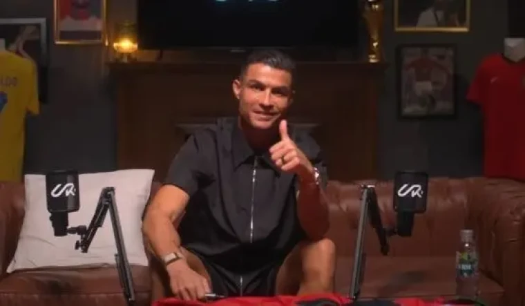 Ronaldo'nun yeni konuğu kim? Messi'yi mi çağıracak? YouTube kanalına kimi konuk edecek? 3