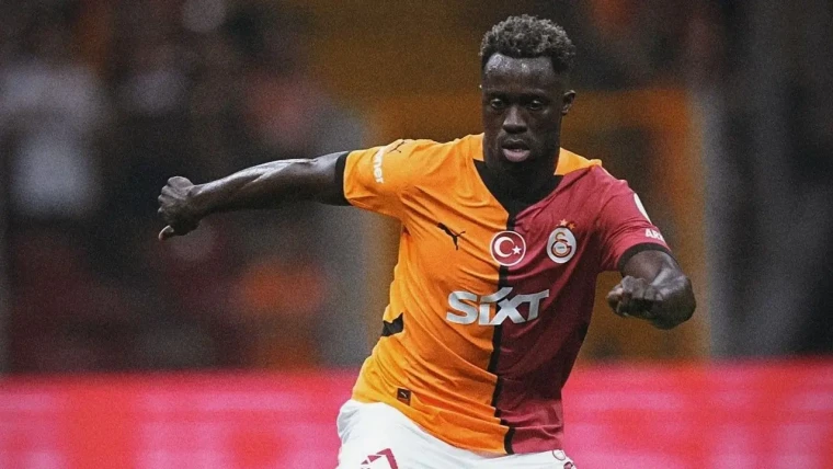 SON DAKİKA: Galatasaray'da büyük ayrılıklar yolda! Okan Buruk 5 ismi takımdan gönderecek 2